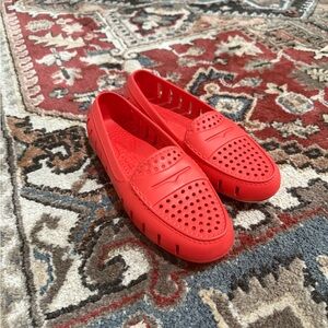 Red Floafers

Size 8 

Flaw shows in pic (on top of right shoe)